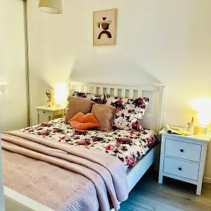 Apartament Blisko Centrum Warszawy Apartament