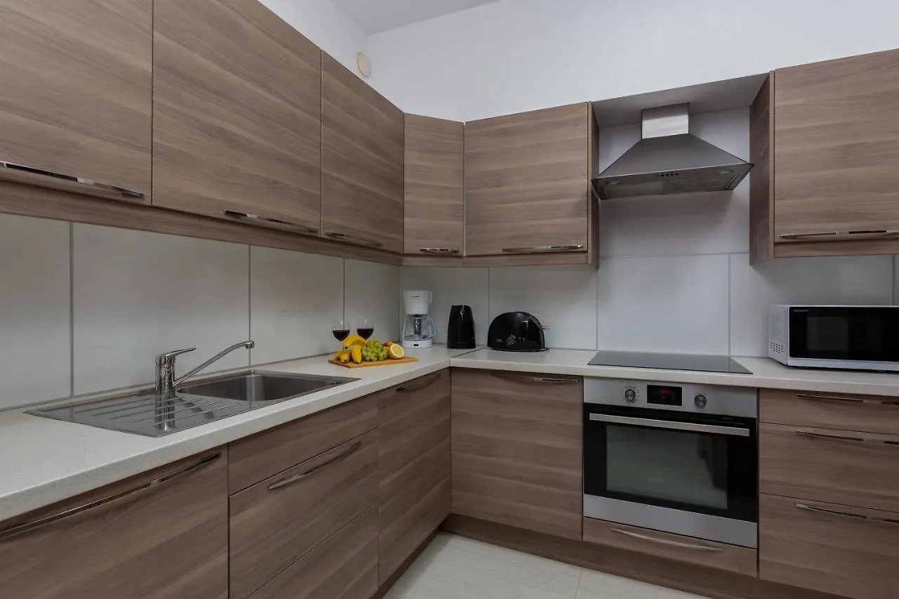 Kolejowa Apartments Warsaw by Renters